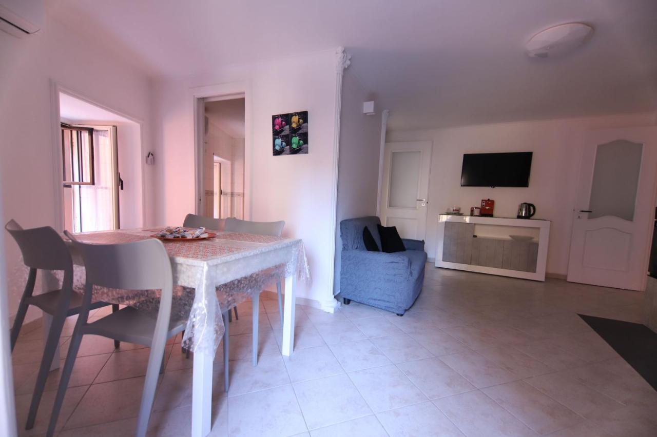 Casa In Piazza Apartment Наполи Екстериор снимка