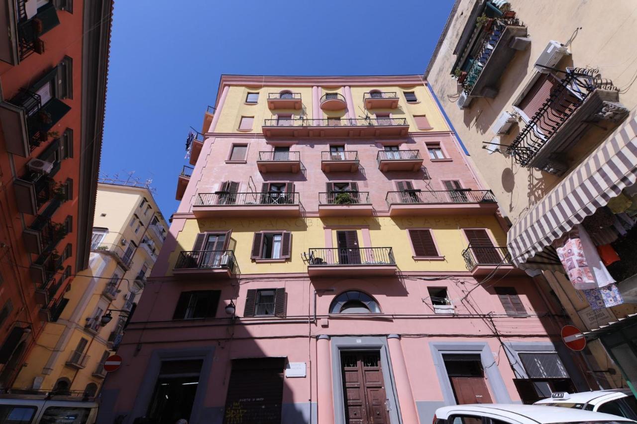 Casa In Piazza Apartment Наполи Екстериор снимка